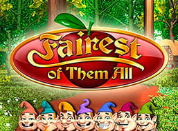 Portada de la slot Fairest of Them All, con el nombre de la tragaperras sobre una elipsoide con una manzana de fondo.